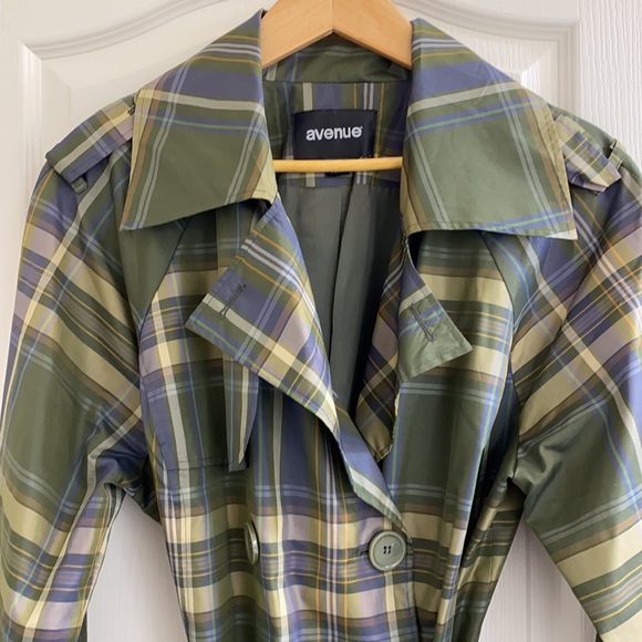 Women’s plaid jacket. - Picture 2 of 5
